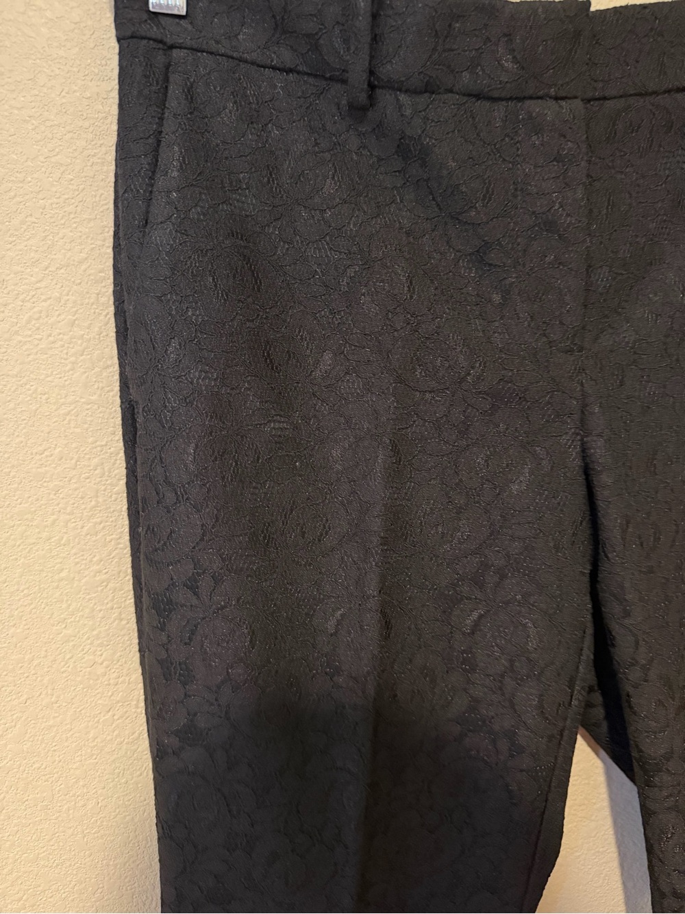 NWT Ann Taylor The Ankle Pant Black Embossed Floral Size 8 Work Office Career - Picture 2 of 8